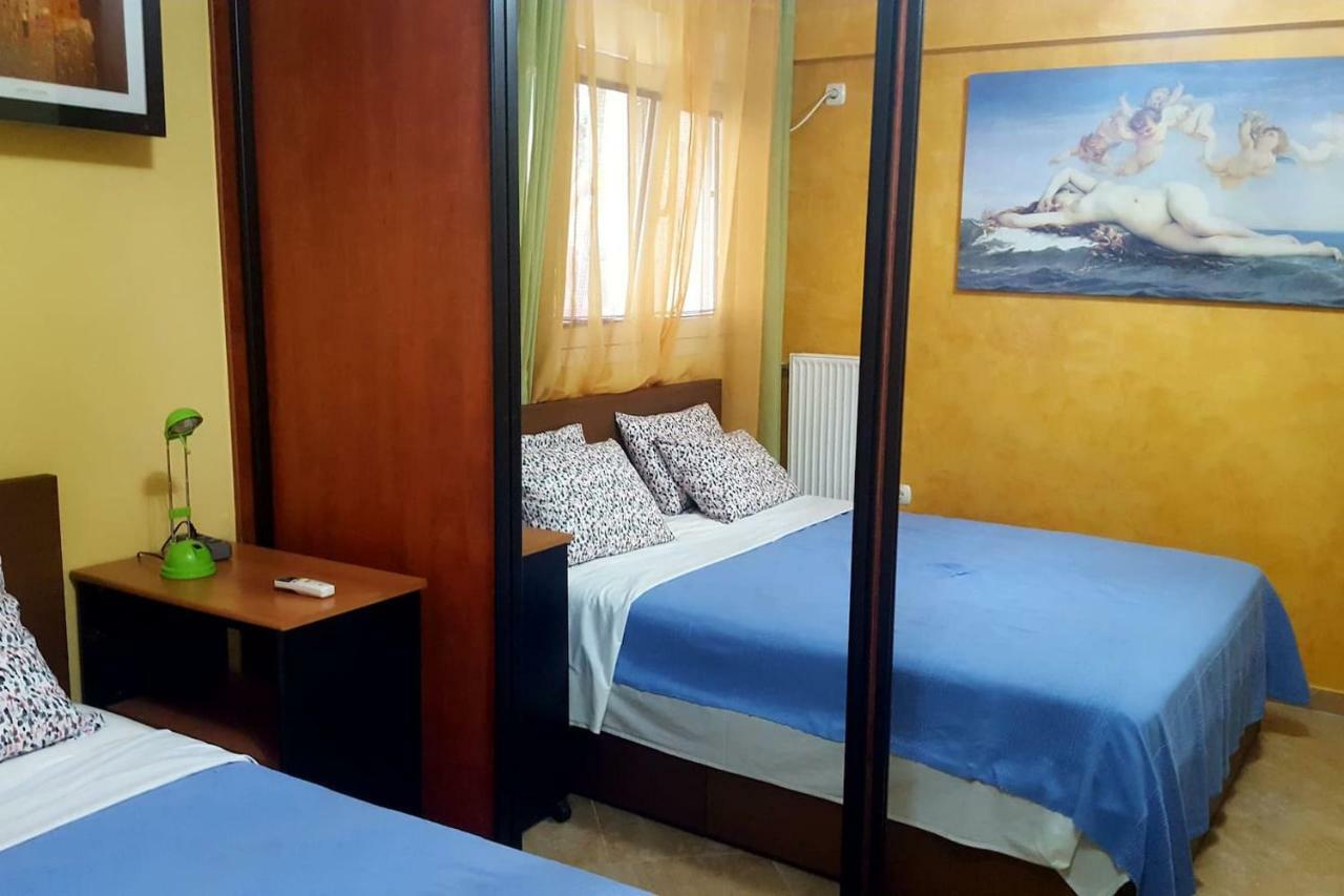 Quiet Apartment In Plaka Афины Экстерьер фото